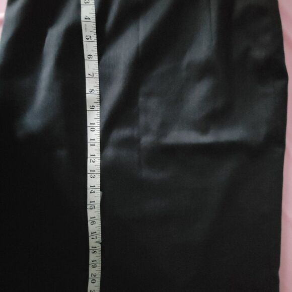 ESCADA GREY KNEE LENGTH SKIRT - Picture 4 of 9